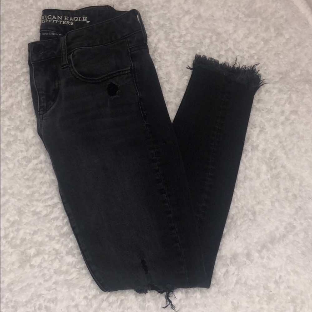 American eagle distressed jeans